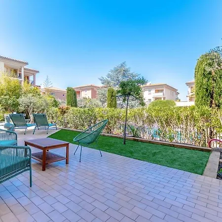 Апартаменти Anais De Saint-tropez, Bel Appartement, Avec Piscine Et Jardin, Au Coeur De Tropez