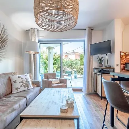 Daire Anais De Saint-tropez, Bel Appartement, Avec Piscine Et Jardin, Au Coeur De Tropez Saint-Tropez